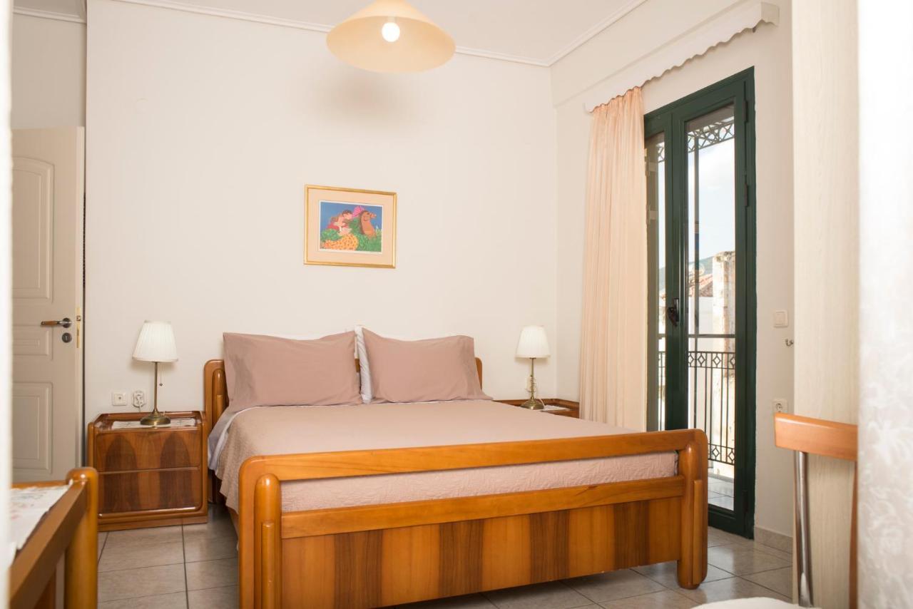 Maisonette With Garden In The Heart Of The Historical Kalamata Center Exteriör bild