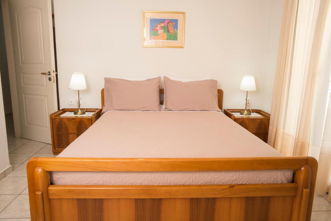 Maisonette With Garden In The Heart Of The Historical Kalamata Center Exteriör bild