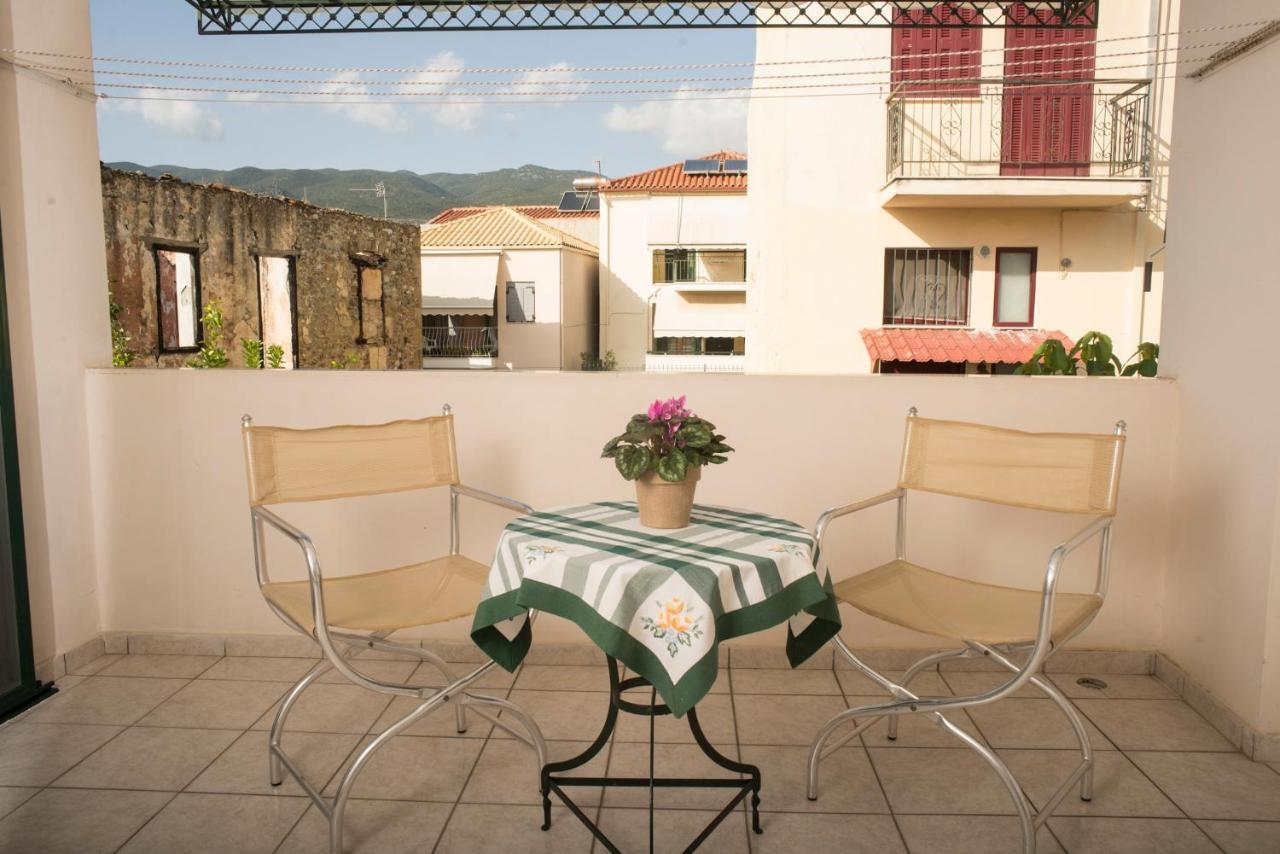 Maisonette With Garden In The Heart Of The Historical Kalamata Center Exteriör bild