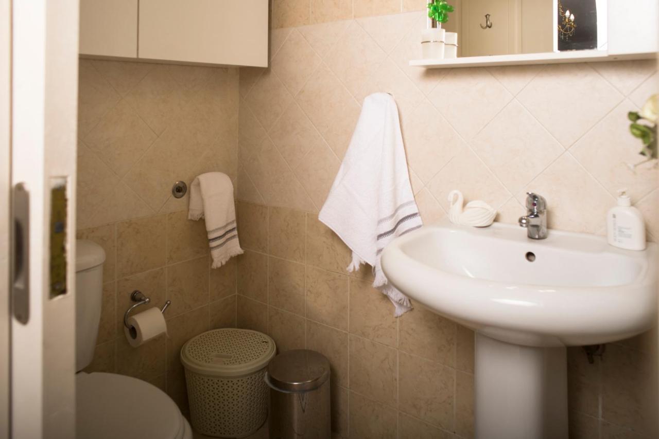Maisonette With Garden In The Heart Of The Historical Kalamata Center Exteriör bild