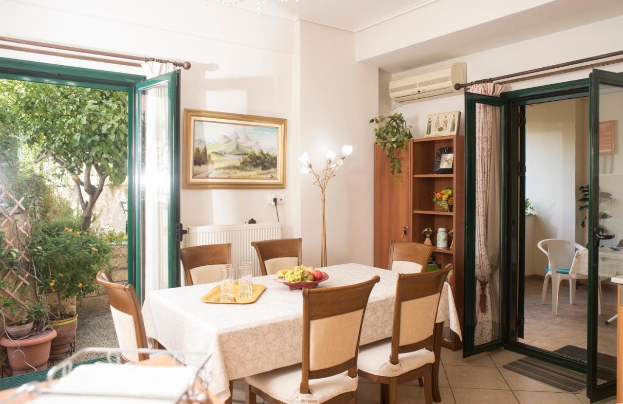 Maisonette With Garden In The Heart Of The Historical Kalamata Center Exteriör bild