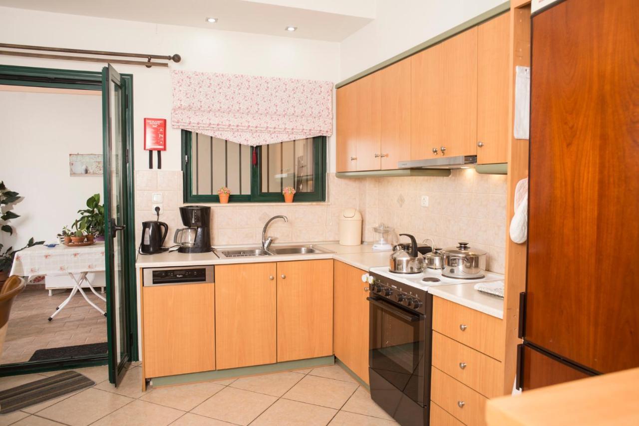 Maisonette With Garden In The Heart Of The Historical Kalamata Center Exteriör bild