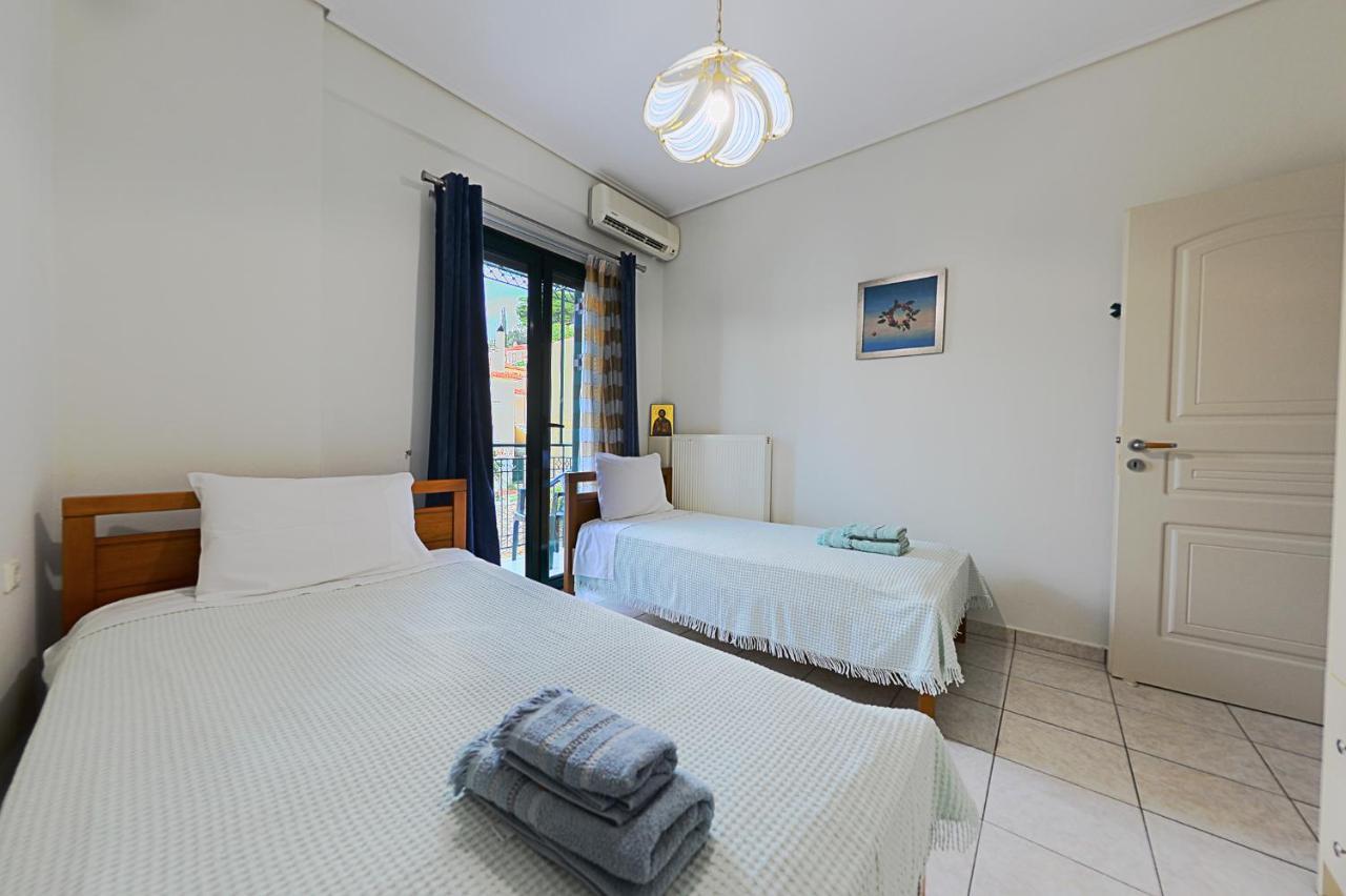 Maisonette With Garden In The Heart Of The Historical Kalamata Center Exteriör bild