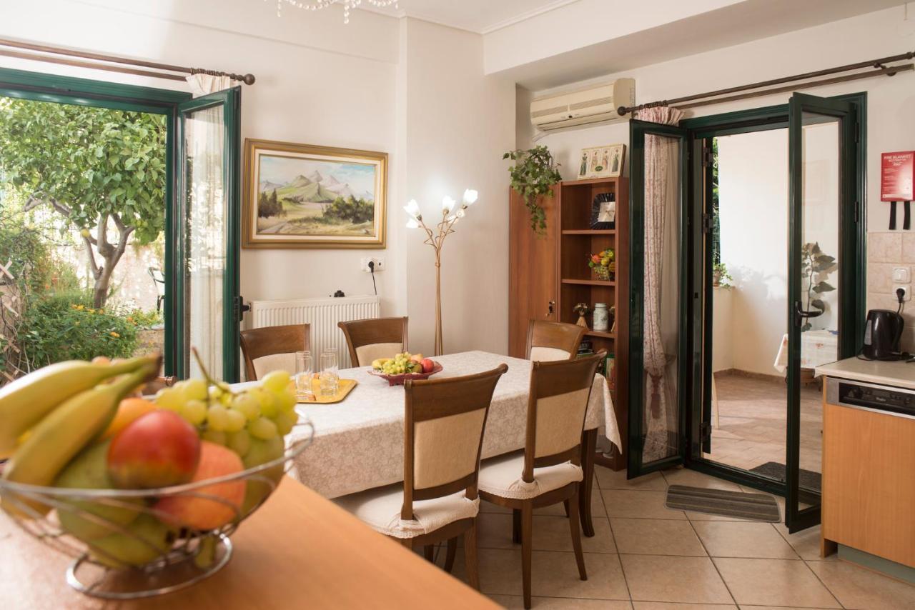 Maisonette With Garden In The Heart Of The Historical Kalamata Center Exteriör bild