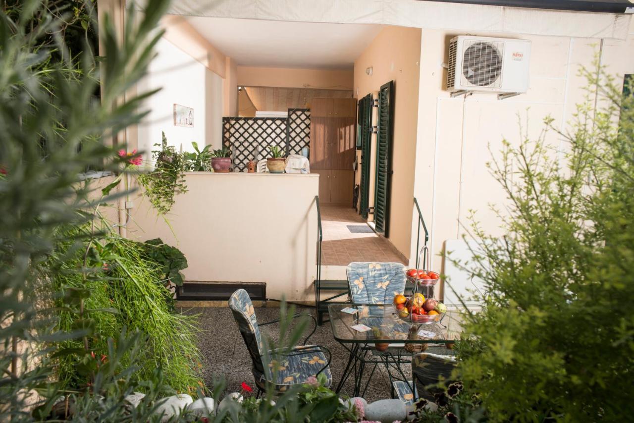 Maisonette With Garden In The Heart Of The Historical Kalamata Center Exteriör bild