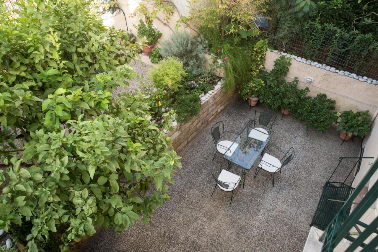 Maisonette With Garden In The Heart Of The Historical Kalamata Center Exteriör bild